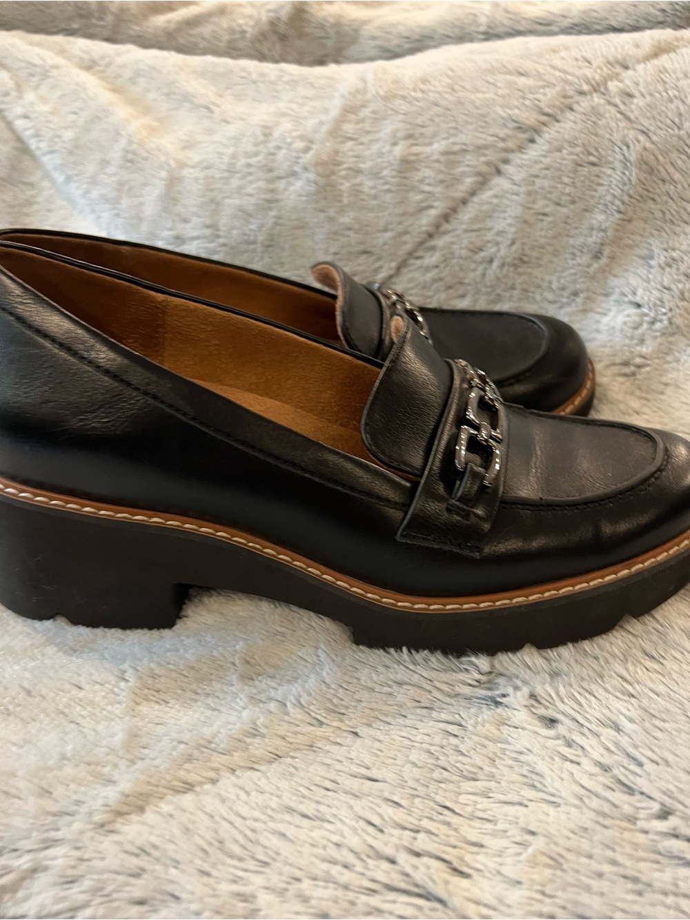 Naturalizer Black Leather Chain-Accent Loafers - Picture 8 of 12